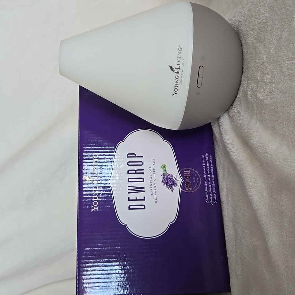 Young Living Dewdrop Essential Oil Diffuser - White and Grey